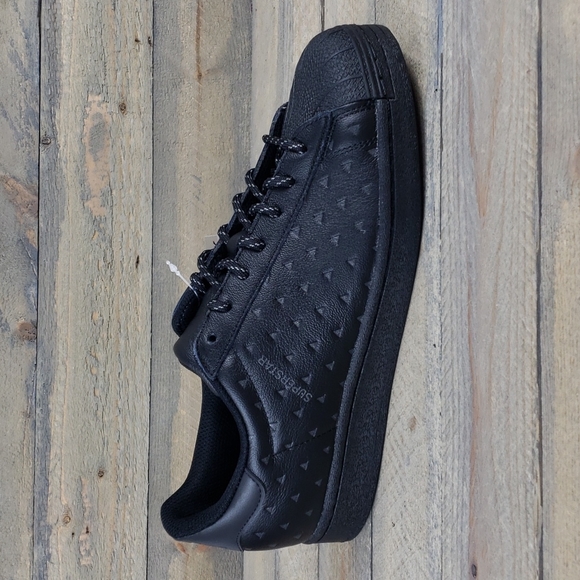 adidas Pharrell Williams Superstar Leather Shoes Sneakers Core Black - Picture 2 of 10